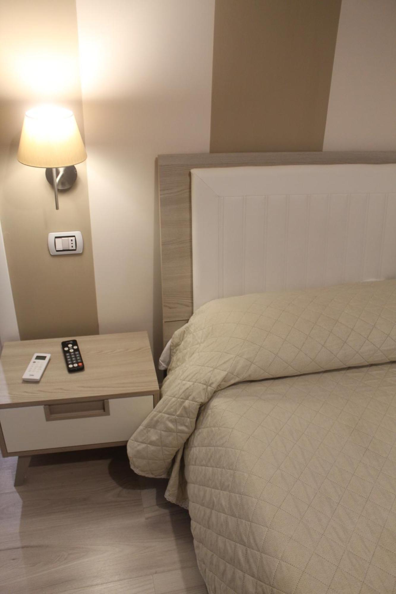 Bed and Breakfast Donna Melina Mileto Exterior foto